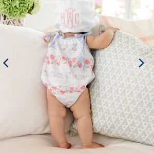 Beaufort Bonnet Junie B. Bubble, Gasparilla Garlands